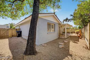 130 E Campo Bello Dr, Phoenix, AZ 85022 - Photo 25