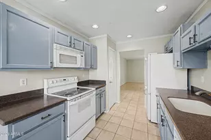 130 E Campo Bello Dr, Phoenix, AZ 85022 - Photo 9