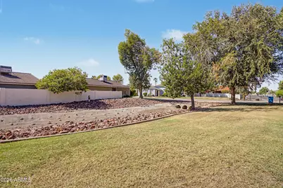 130 E Campo Bello Drive, Phoenix, AZ 85022 - Photo 29