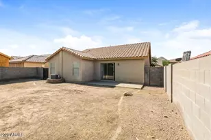 114 E Beth Dr, Phoenix, AZ 85042 - Photo 11