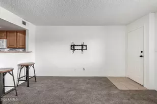 3601 W Tierra Buena Ln, Phoenix, AZ 85053 - Photo 9