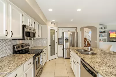 519 W Encinas Street, Gilbert, AZ 85233 - Photo 11