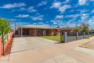 2936 E Willetta St, Phoenix, AZ 85008 - Photo 1