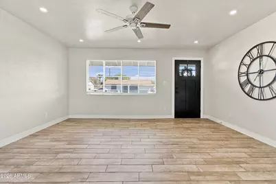 3112 N 37th Avenue, Phoenix, AZ 85019 - Photo 17