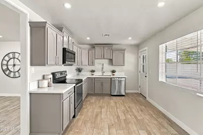 3112 N 37th Avenue, Phoenix, AZ 85019 - Photo 19