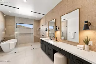 608 E Leisure Ln, Phoenix, AZ 85086 - Photo 21
