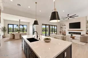 608 E Leisure Ln, Phoenix, AZ 85086 - Photo 9