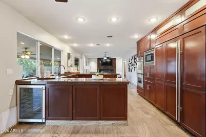 19 E Canterbury Court, Phoenix, AZ 85022 - Photo 15