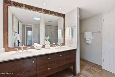 19 E Canterbury Court, Phoenix, AZ 85022 - Photo 27