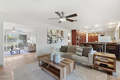 19 E Canterbury Court, Phoenix, AZ 85022 - Photo 7