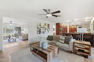 19 E Canterbury Ct, Phoenix, AZ 85022 - Photo 7