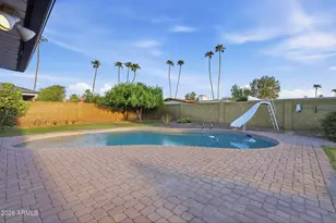 19 E Canterbury Ct, Phoenix, AZ 85022 - Photo 35