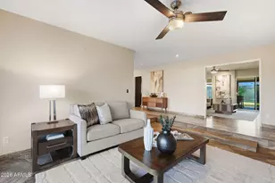 19 E Canterbury Ct, Phoenix, AZ 85022 - Photo 9
