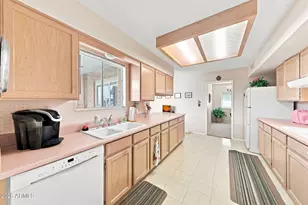 10208 W Mountain View Rd, Sun City, AZ 85351 - Photo 19
