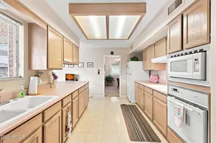 10208 W Mountain View Rd, Sun City, AZ 85351 - Photo 21
