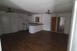 4180 W Camino Acequia, Phoenix, AZ 85051 - Photo 3