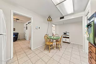 10210 W Twin Oaks Dr, Sun City, AZ 85351 - Photo 15