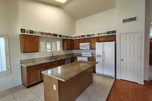 4303 E Cathedral Rock Dr, Phoenix, AZ 85044 - Photo 9