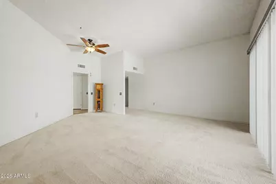 10416 W Hutton Drive, Sun City, AZ 85351 - Photo 11