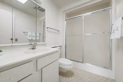 10416 W Hutton Drive, Sun City, AZ 85351 - Photo 23