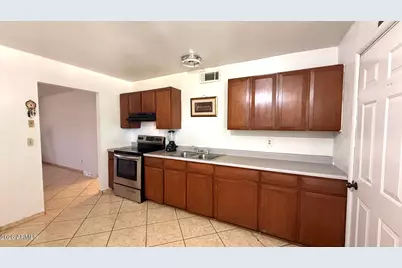 1802 W Darrel Road, Phoenix, AZ 85041 - Photo 7
