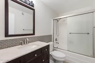 232 E Ellis Dr, Tempe, AZ 85282 - Photo 41
