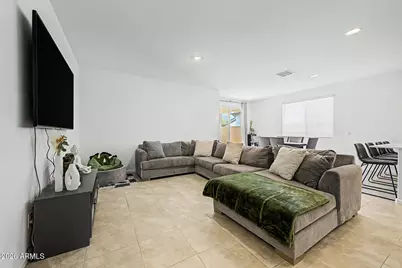 15587 W Kendall Street, Goodyear, AZ 85338 - Photo 13
