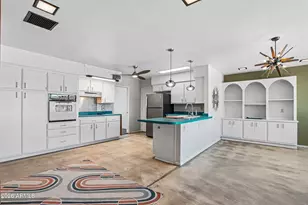 2460 E Claire Dr, Phoenix, AZ 85032 - Photo 11