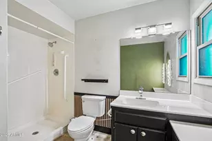 2460 E Claire Dr, Phoenix, AZ 85032 - Photo 33