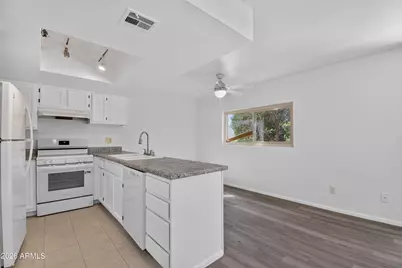 18811 N 19th Avenue #1024, Phoenix, AZ 85027 - Photo 5
