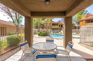 2929 W Yorkshire Dr, Phoenix, AZ 85027 - Photo 37