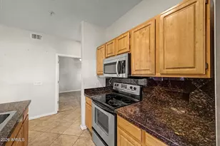 2929 W Yorkshire Dr, Phoenix, AZ 85027 - Photo 11