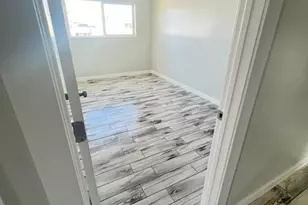 4937 W Sierra Vista Dr, Glendale, AZ 85301 - Photo 9