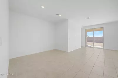 25137 W Wayland Drive, Buckeye, AZ 85326 - Photo 9