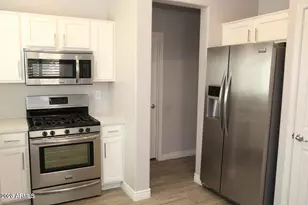 10324 W Sands Dr, Peoria, AZ 85383 - Photo 3