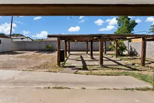 841 E Paradise Ln, Phoenix, AZ 85022 - Photo 25