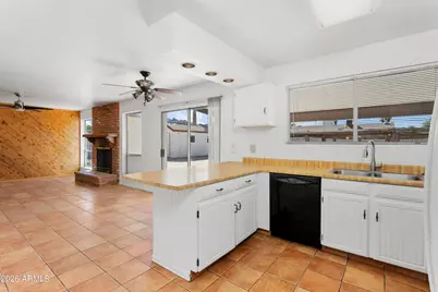 841 E Paradise Lane, Phoenix, AZ 85022 - Photo 13