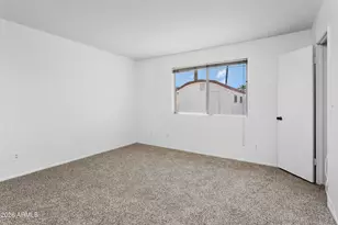 841 E Paradise Ln, Phoenix, AZ 85022 - Photo 17