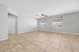 11773 W Chase Ln, Avondale, AZ 85323 - Photo 3