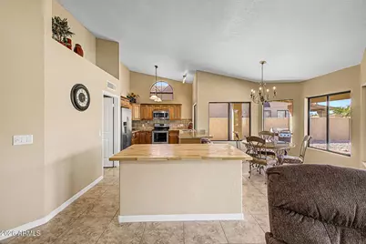 9510 W Menadota Drive, Peoria, AZ 85382 - Photo 13