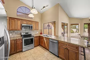 9510 W Menadota Dr, Peoria, AZ 85382 - Photo 15