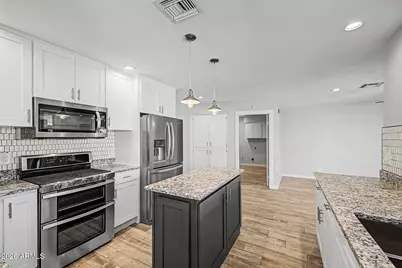 4716 W Royal Palm Road, Glendale, AZ 85302 - Photo 11