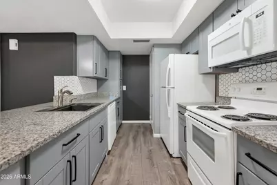 1333 E Morten Avenue #214, Phoenix, AZ 85020 - Photo 11