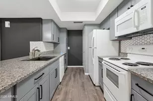 1333 E Morten Ave, Phoenix, AZ 85020 - Photo 11