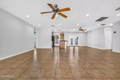 619 E Diamond Drive, Tempe, AZ 85283 - Photo 3