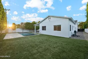 4311 E Earll Dr, Phoenix, AZ 85018 - Photo 25