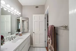 84 E Buena Vista Dr, Tempe, AZ 85284 - Photo 31