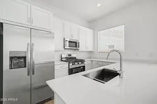 15024 W Desert Hollow Dr, Surprise, AZ 85387 - Photo 33