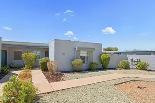 10538 W Palmeras Dr, Sun City, AZ 85373 - Photo 3