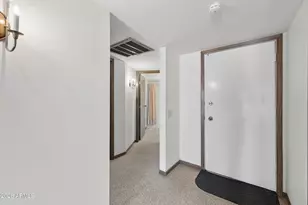 10538 W Palmeras Dr, Sun City, AZ 85373 - Photo 21